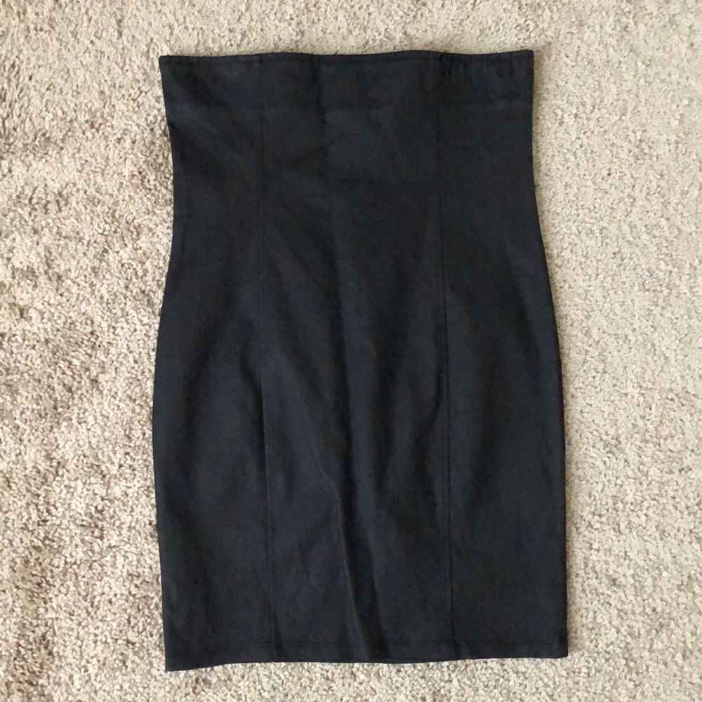 FashionNova High Waisted Leather Skirt (Small)